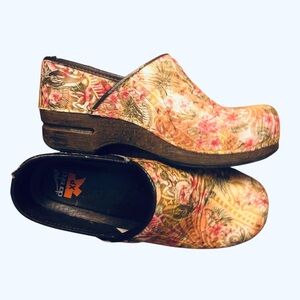 Dansko Orig XP Professional Floral Clogs Womens Size 7.5/8 EU38 Leather Slip On